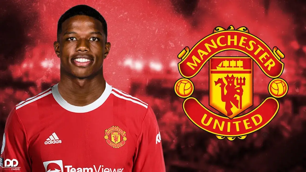 New players for Manchester United- Tyrell Malacia